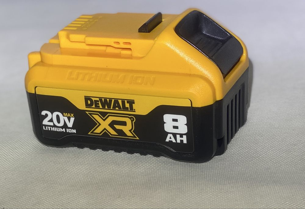 Акумулятор Dewalt XR 18v/20v 8000mah /8AH