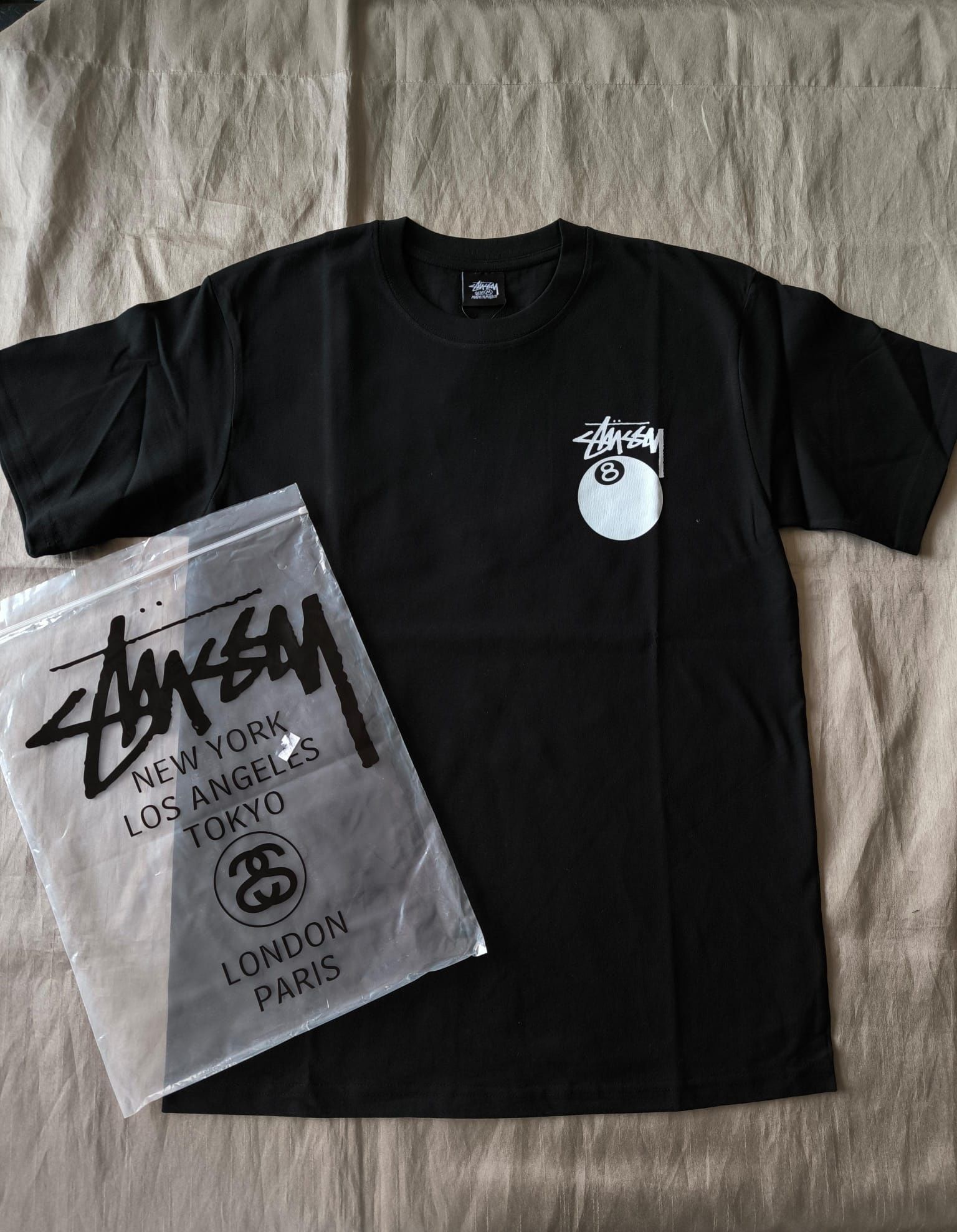 T-shirt Stussy 8 ball preta tamanho S