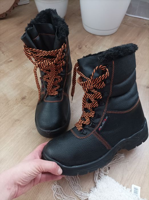 Nowe buty zimowe robocze r.41