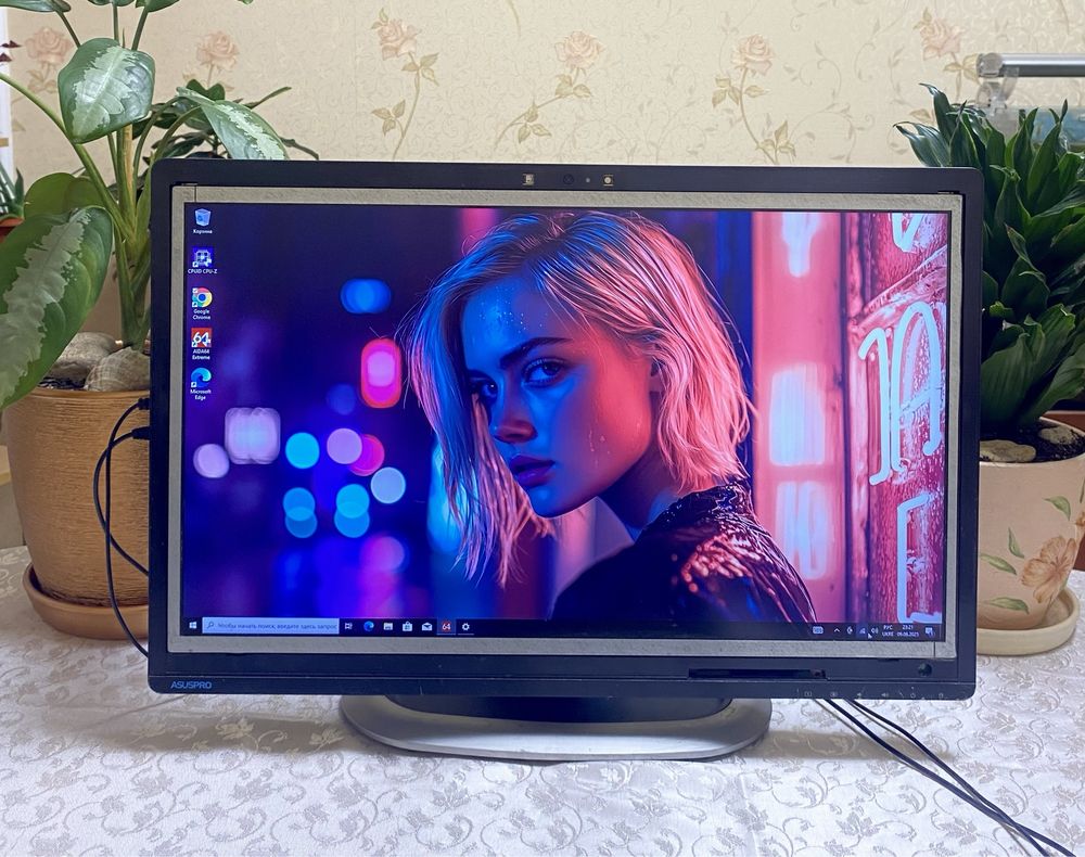ігровий моноблок AsusPRO 24" FullHD 8/256GB SSD NVIDIA GeForce 930M