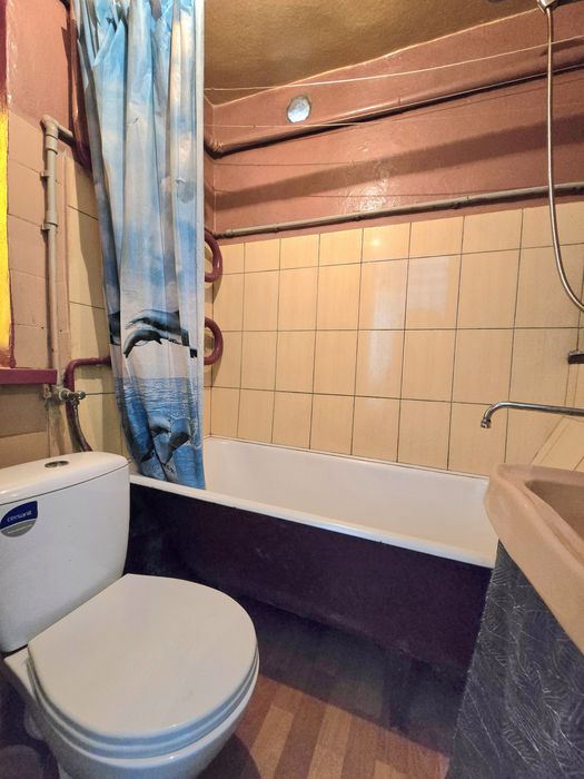 Великий будинок для родини на 2 входи вул. Фадєєва