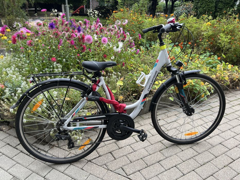 Rower trekkingowy Genesis Touring 2.3 28 cali z alarmem