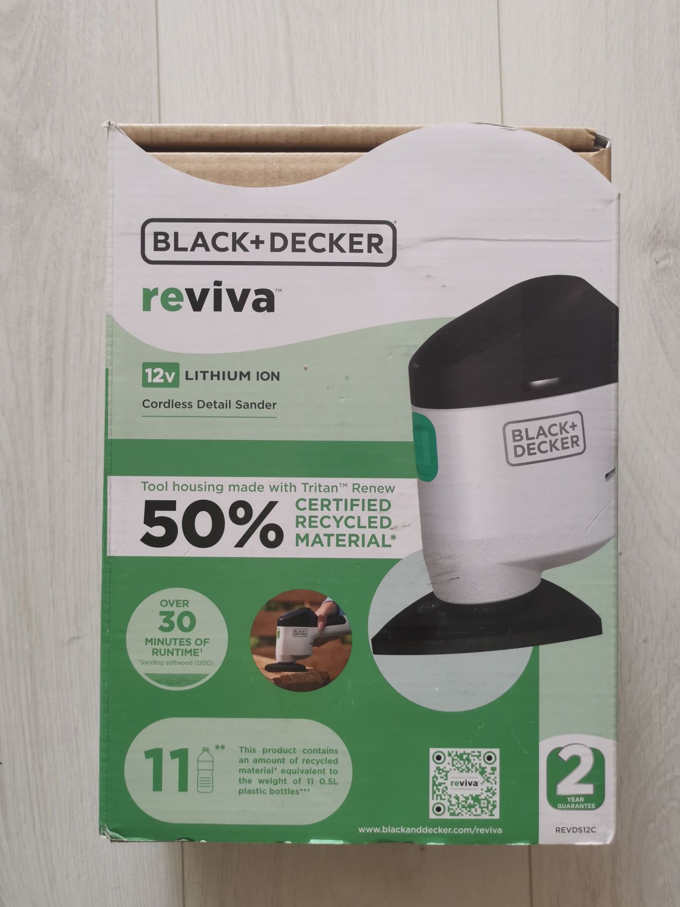 Bezprzewodowa szlifierka oscylacyjna 12V REVDS12C-QW BLACK + DECKER