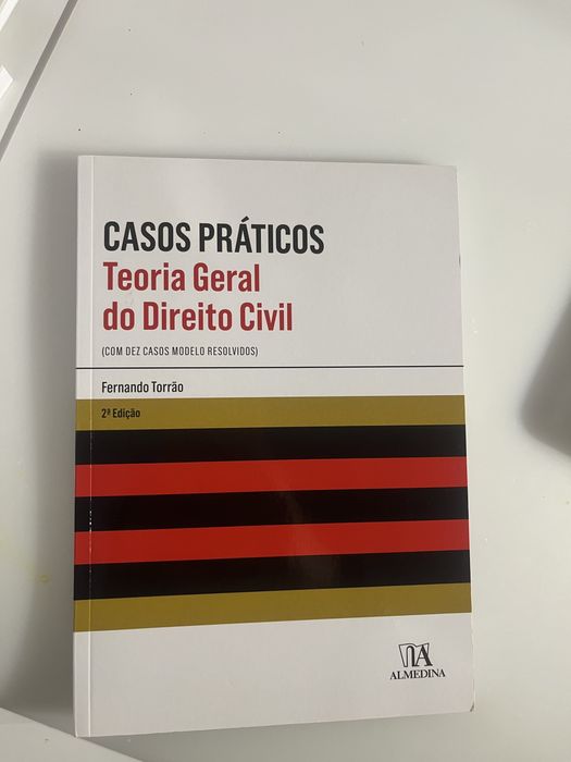 Livros de Casos práticos resolvidos de Direito
