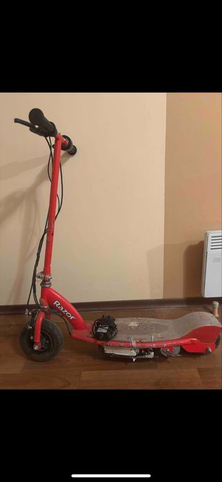 Эл самокат ,не рабочий аккумулятор,можно  поставить и ездить