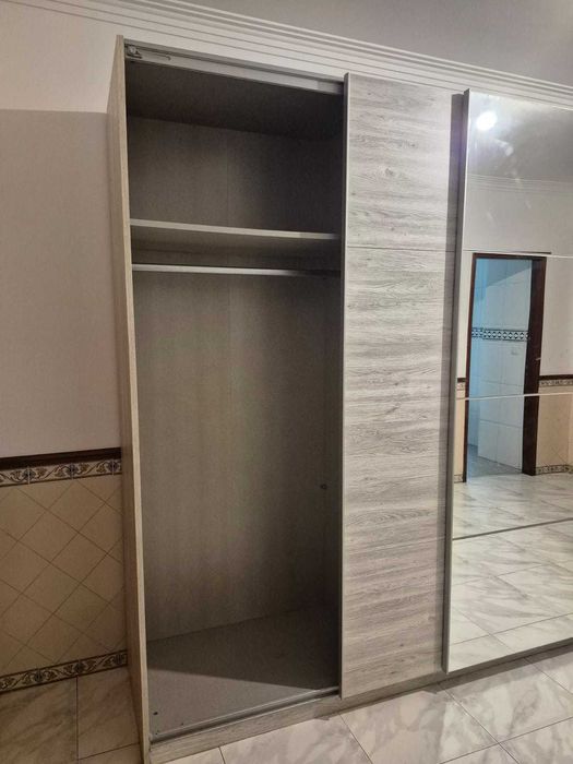Vendo roupeiro com pouco tempo de uso e bem estimado