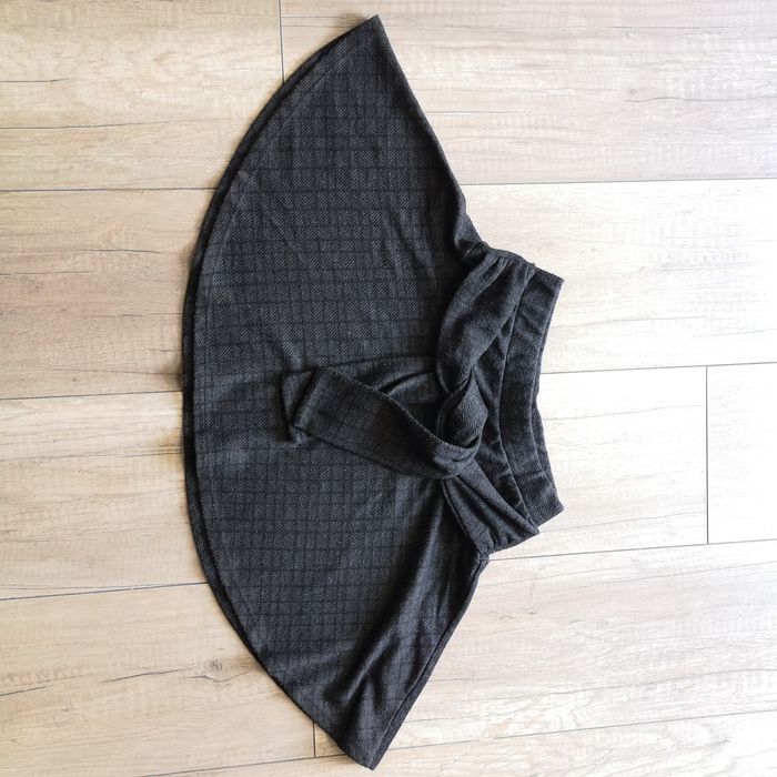 Spódnica na 9-10 lat (134-140 cm) Zara