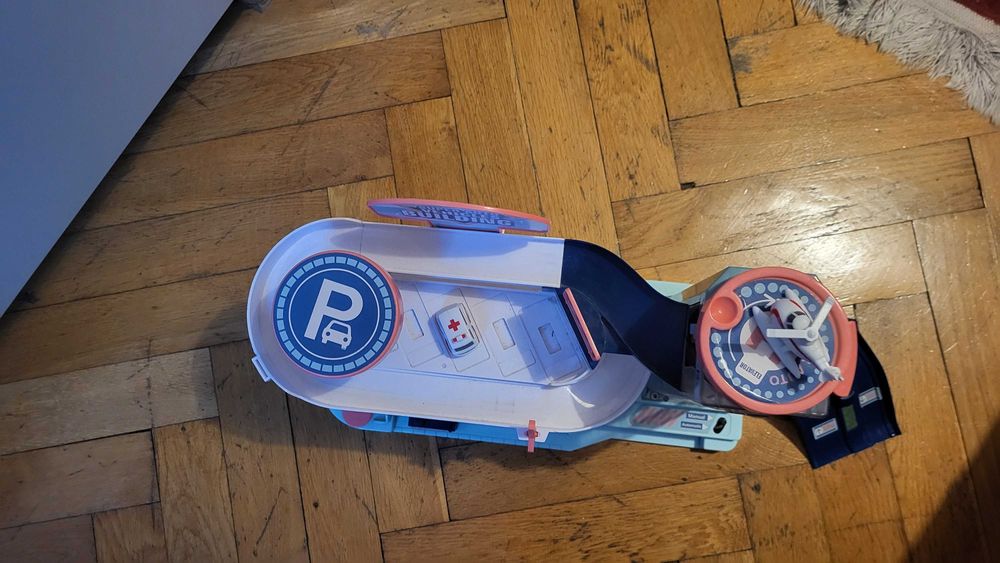 Parking garaż elektryczna winda samochodziki autka