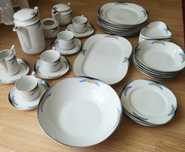 Porcelana Ćmielów: serwis obiadowo-kawowy