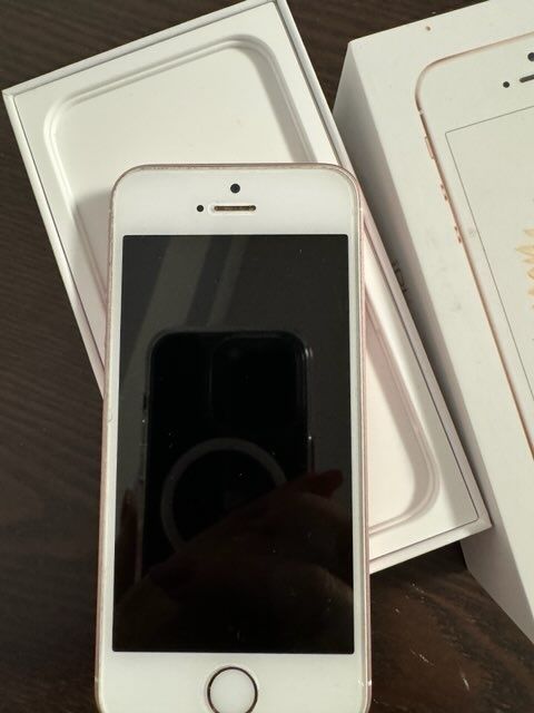 iPhone SE 16 GB

W pełni sprawny Apple iPhone SE 2 GB / 16