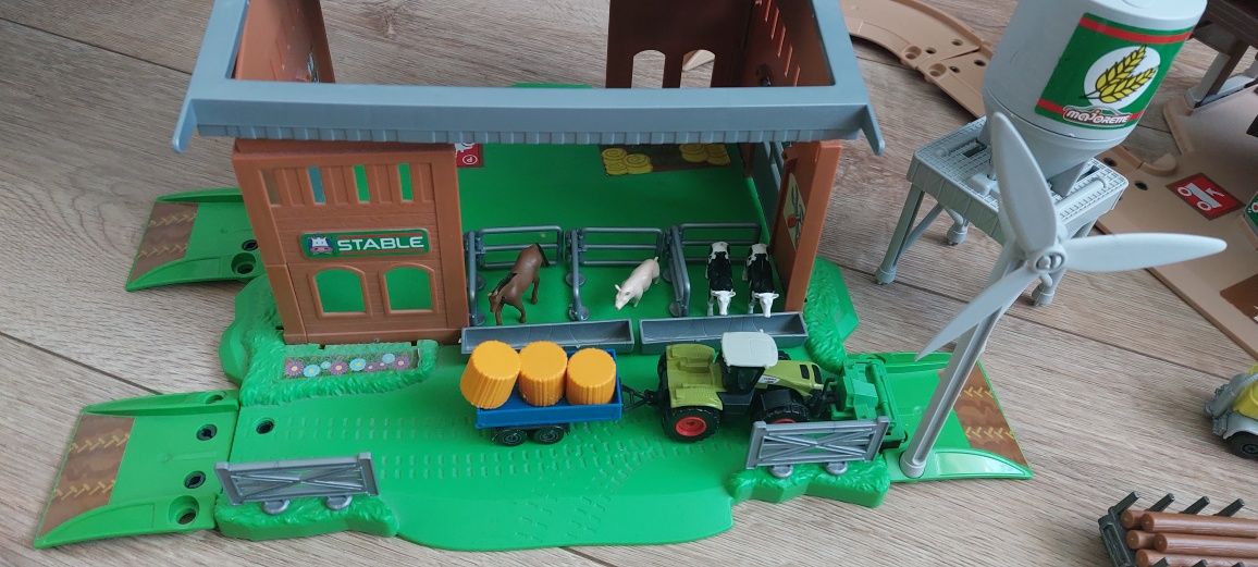 Zestaw farma zwierzęta sprzęt silos