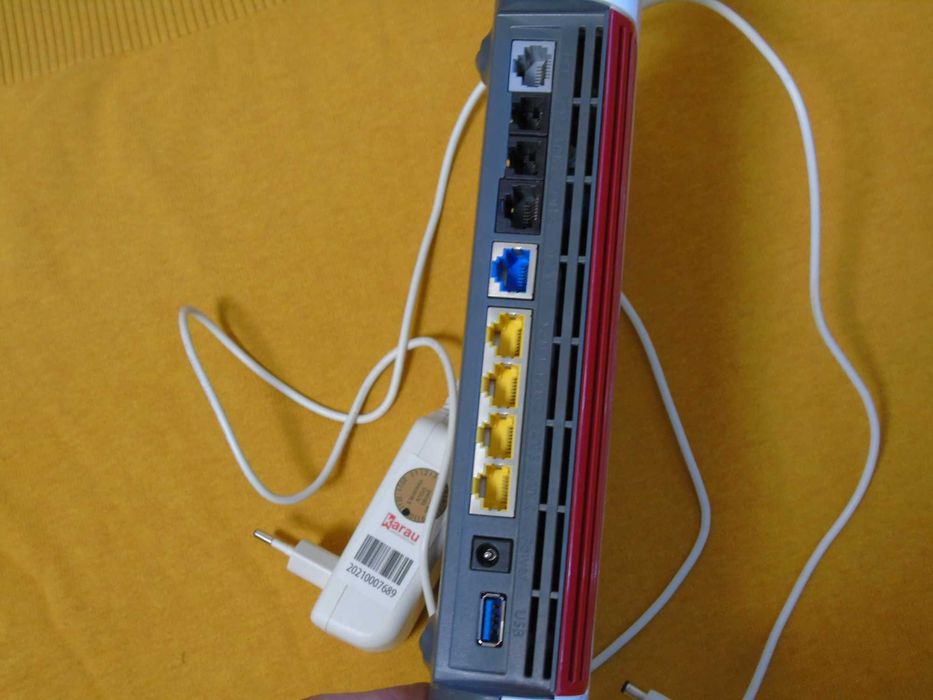 Wi-Fi роутер FRITZ!Box 7590 RD 2 діапазони білого кольору