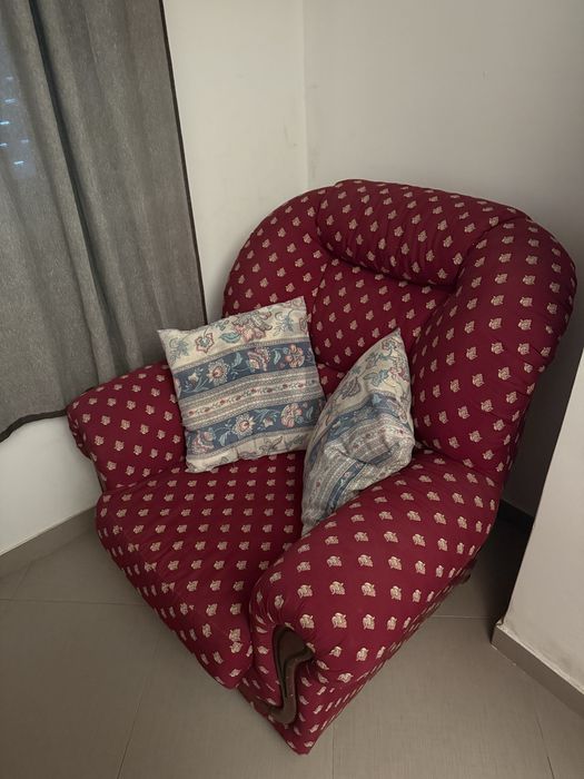 Sofá e poltrona usados