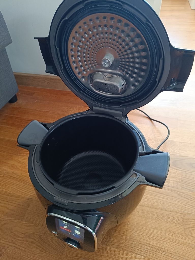 Продам Мультиварку-скороварку Tefal Cook4me+ Connect