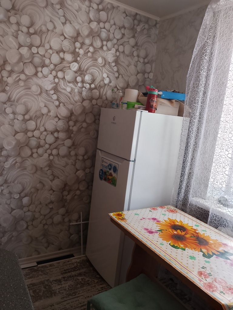 Продам однокімнатну квартиру на Черемушках
