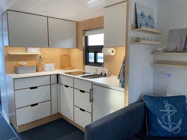 Houseboat - hybrydowy dom pływający