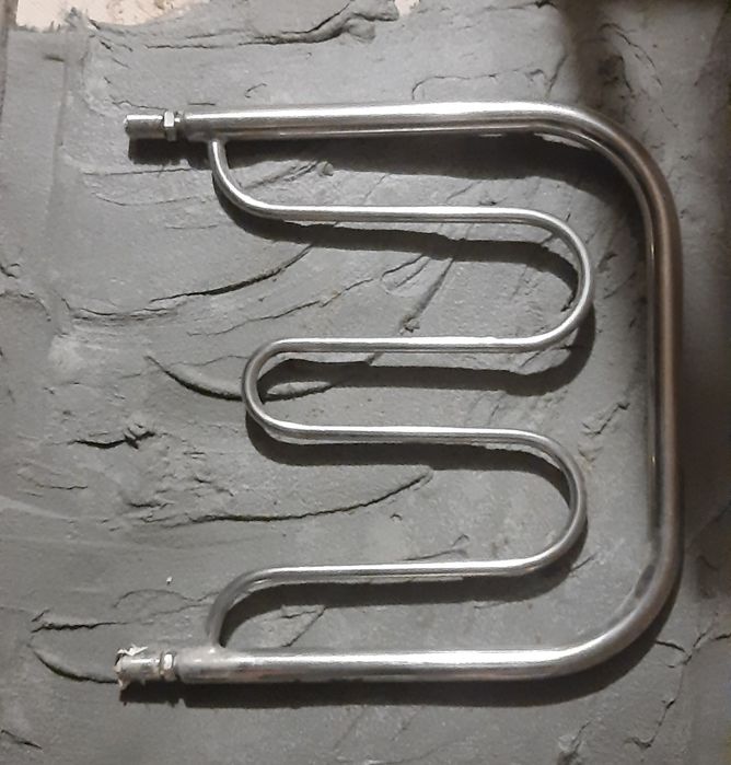 Сушарка рушників електрічна та водяна