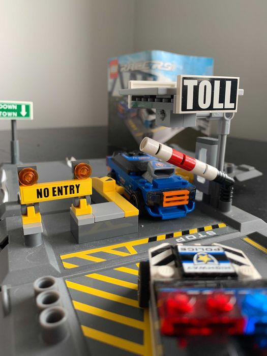LEGO Racers 8197 Highway Chaos