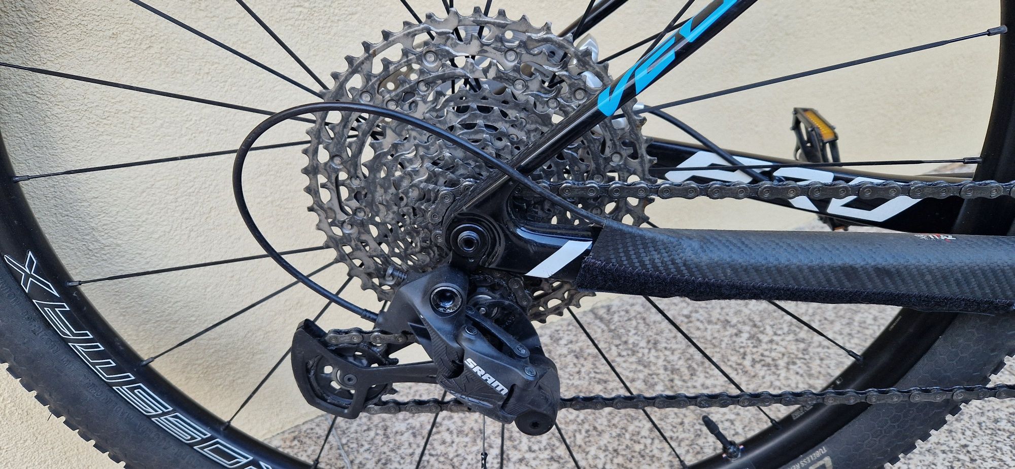 Bicicleta Deed BTT Carbono 29