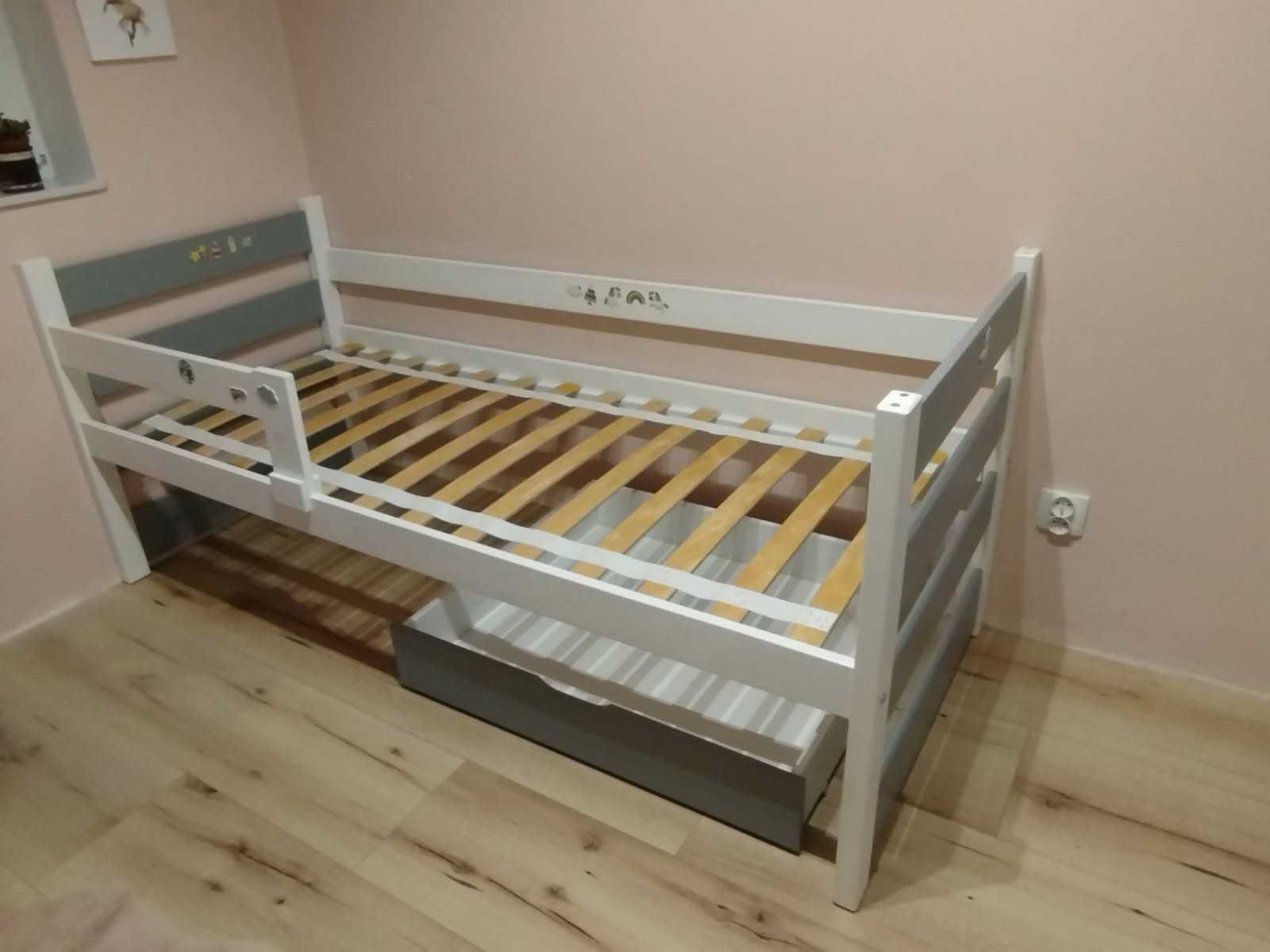 Łóżko Trzyosobowe Piętrowe