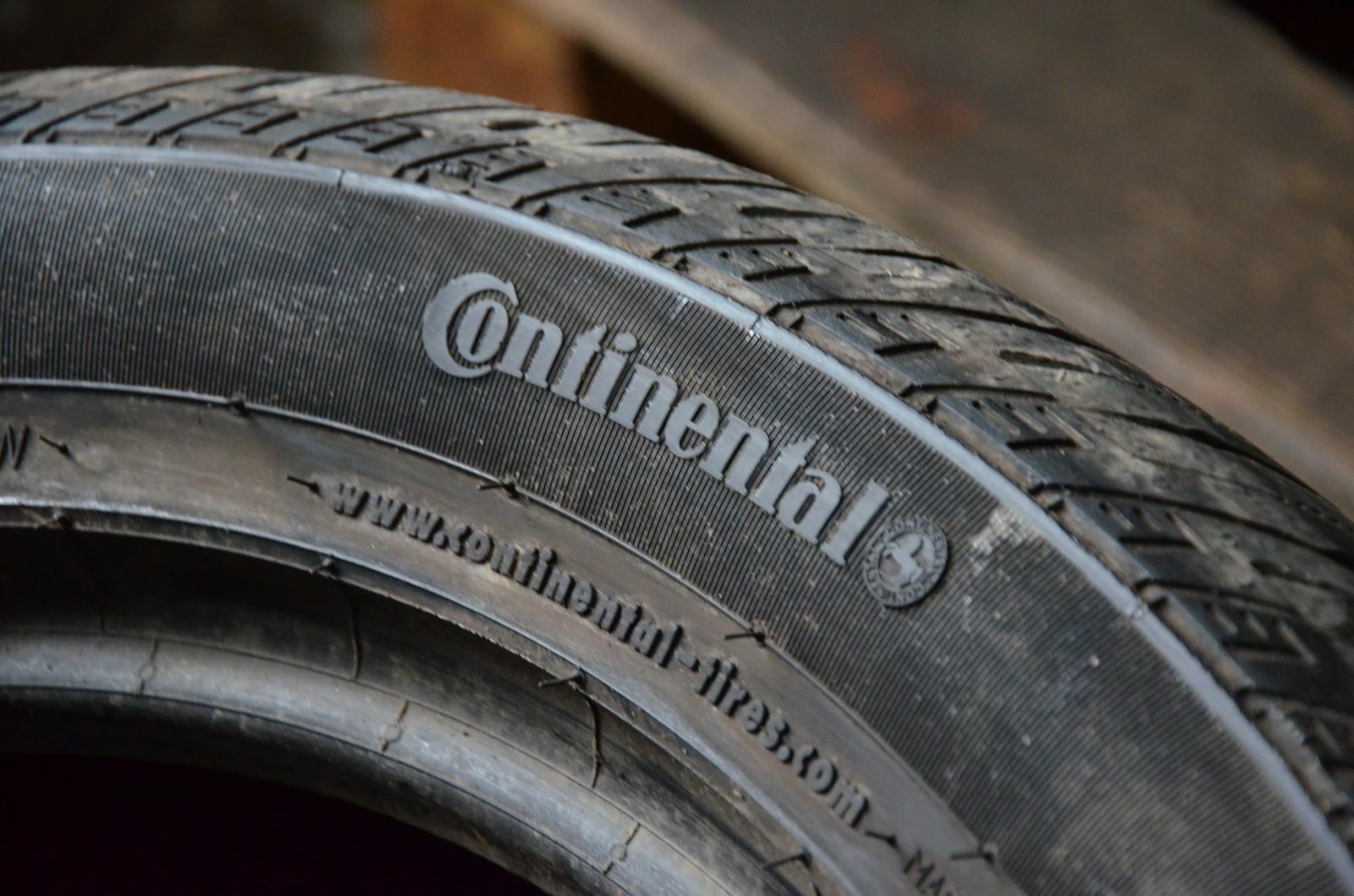 Шини всесезонки 235 50 r 18 Continental резина колеса gtyres