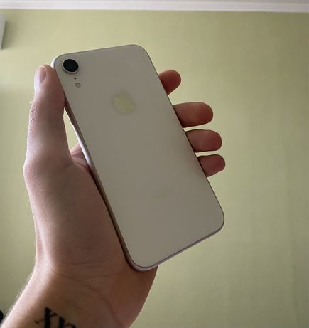 iPhone XR 64 R-sim(Neverlok)