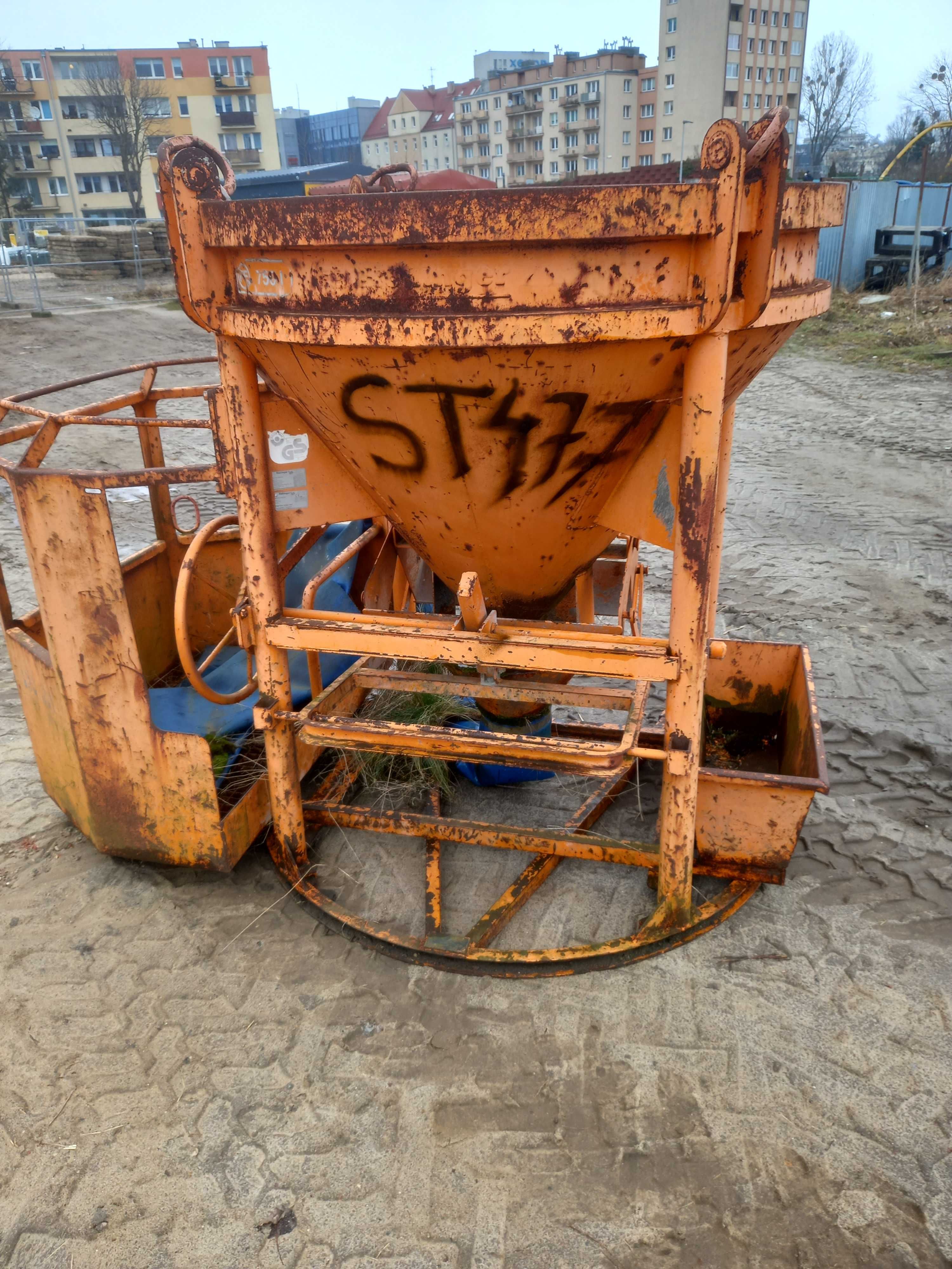 Silos pojemnik lej do betonu FE1016H PAM z koszem