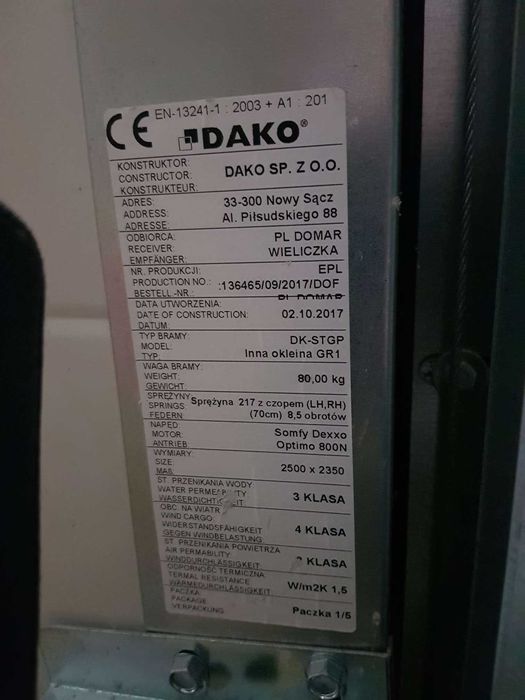 Brama garażowa z napędem Somfy