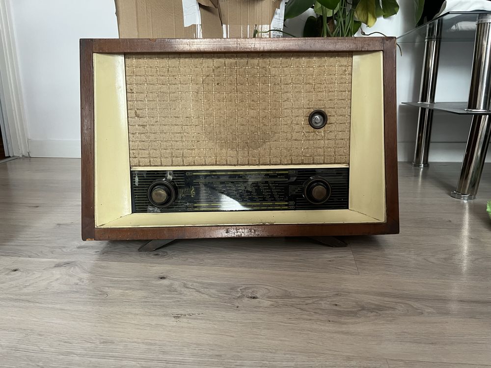 Stare radio z epoki