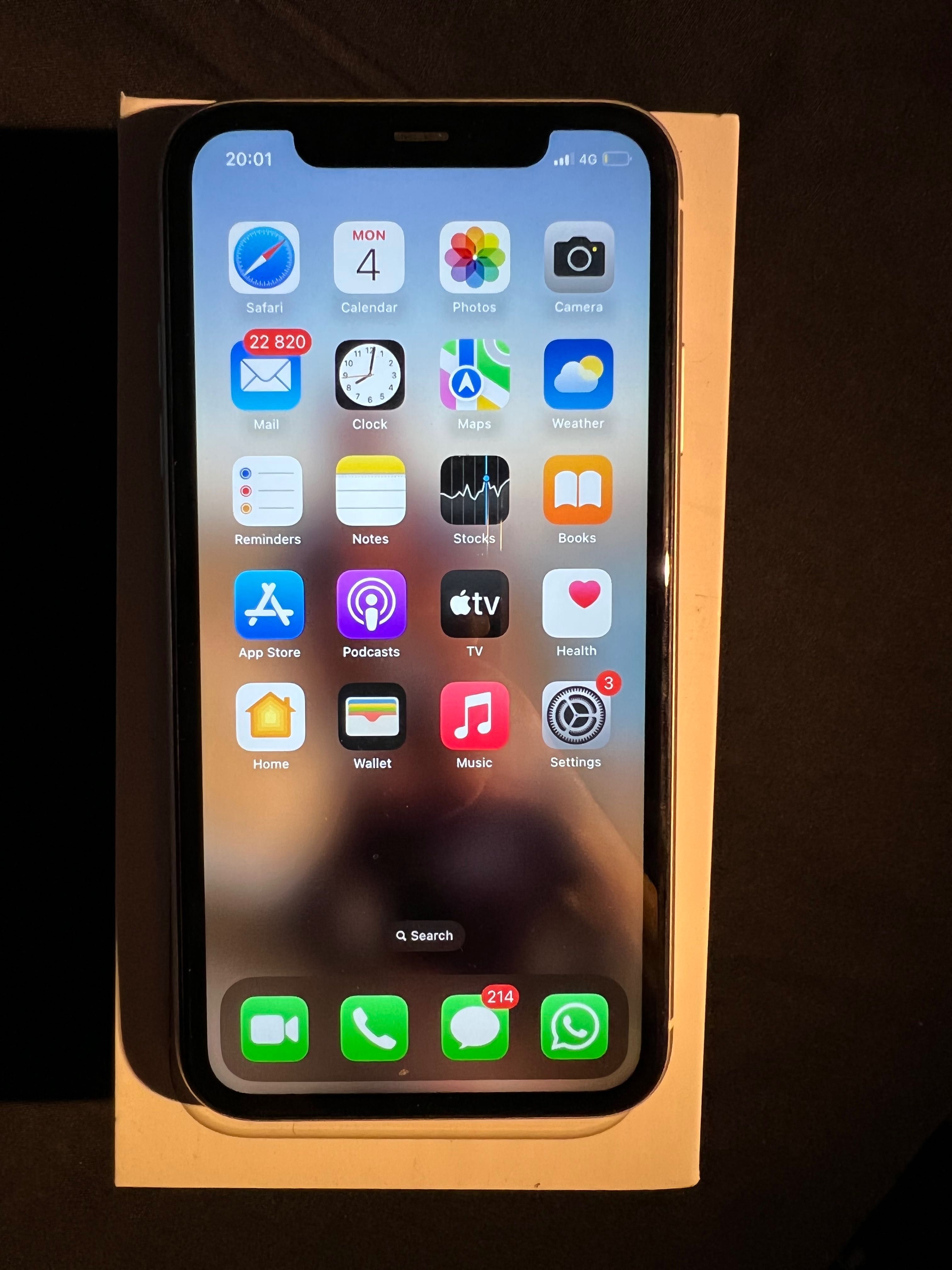 iPhone 11 com 64gb desbloqueado