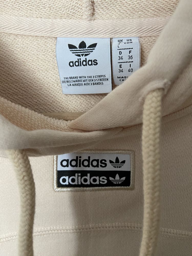 Adidas. Krótka bluza. Rozmiar 34.