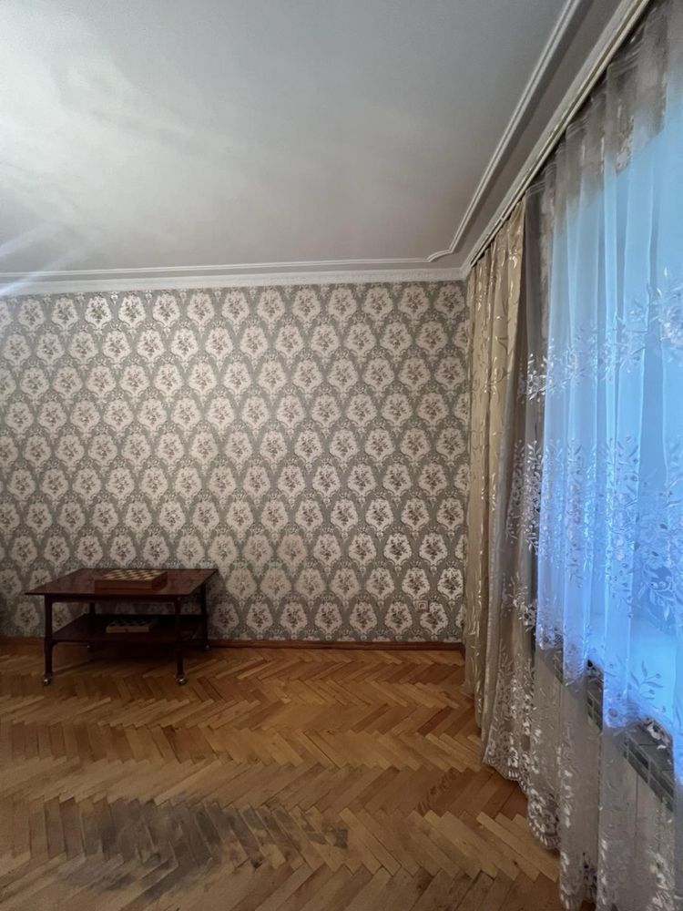 Продаётся 2 ком кв. по ул. Жуковского в Александровском районе!