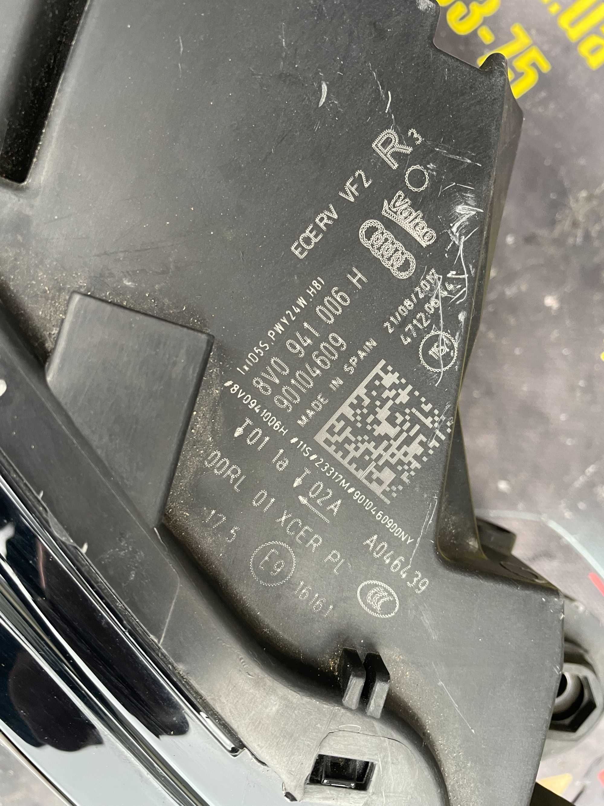AUDI A3 8V Фара права lift XENON LED 8V0941006H в наявності оригінал