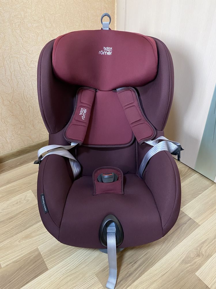 Автокрісло Britax-Romer TriFix2 i-Size Isofix с9міс.до4 років  до22 кг