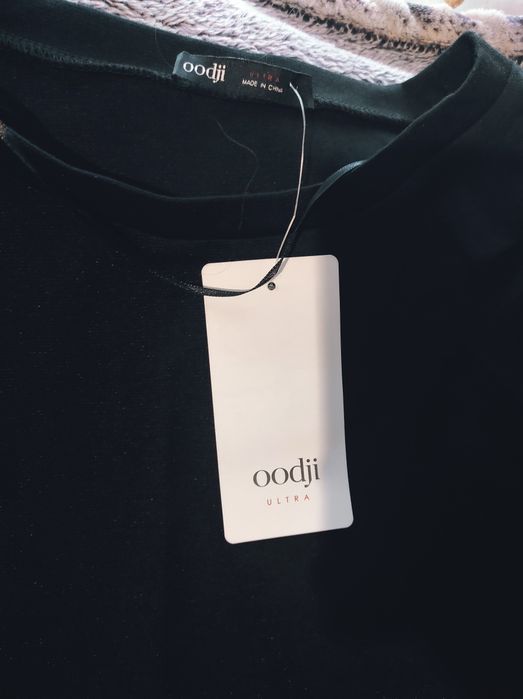 Платье женское с кожаными рукавами