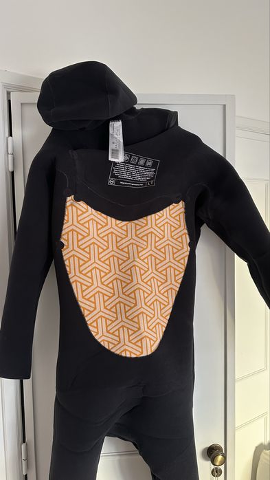 Fato de Surf Deeply Explorer Frost Hooded 4/3 LT — Como Novo!