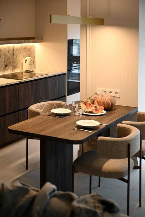 Оренда 2 кімнатної квартири з генератором ЖК White Lines 16 поверх