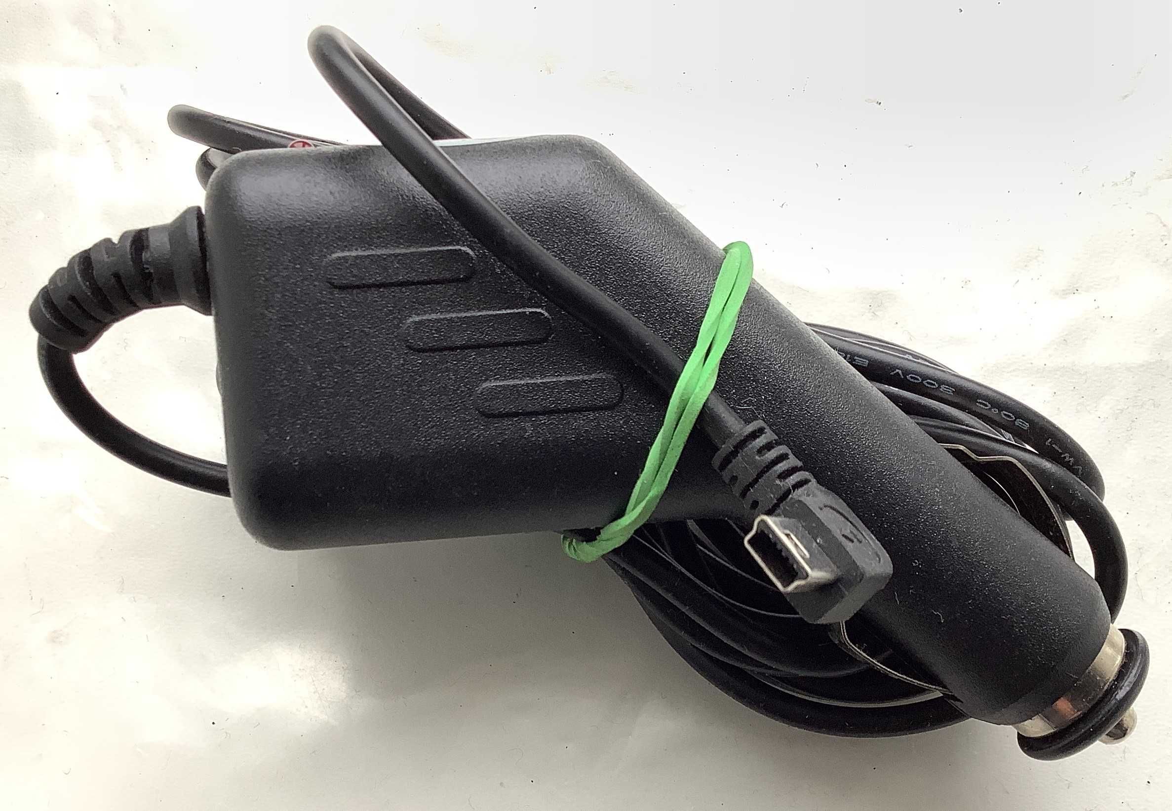 Автомобильное зарядное устройство Mini USB в прикуриватель автомобиля
