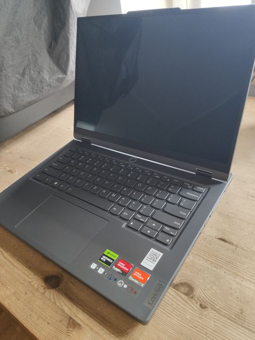 Lenovo Legion Slim-5-14APH8 120-Hz 2.8K-OLED