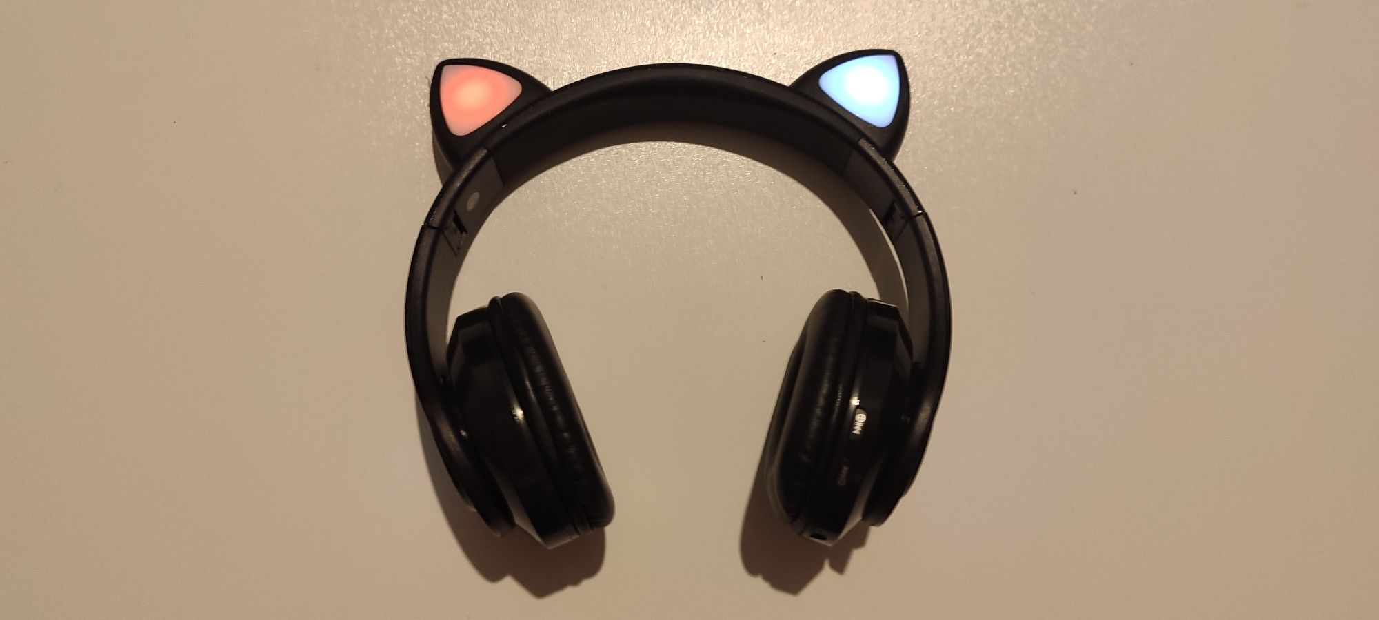 Bezprzewodowe nauszne słuchawki kocie bluetooth czarne led