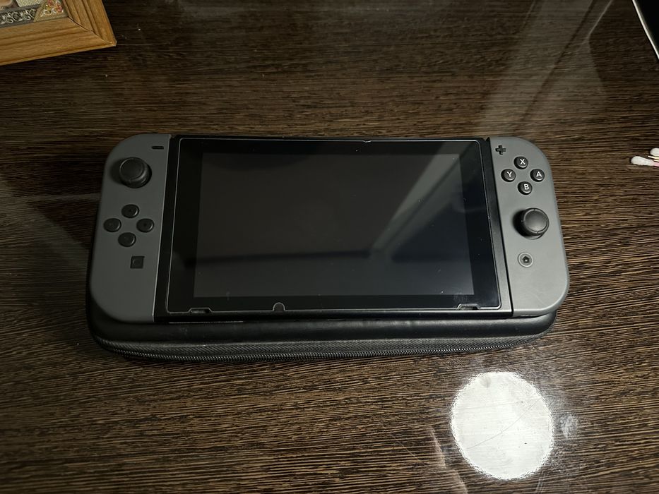 Nintendo switch gray V2+64gb sundisk SD повний комлект