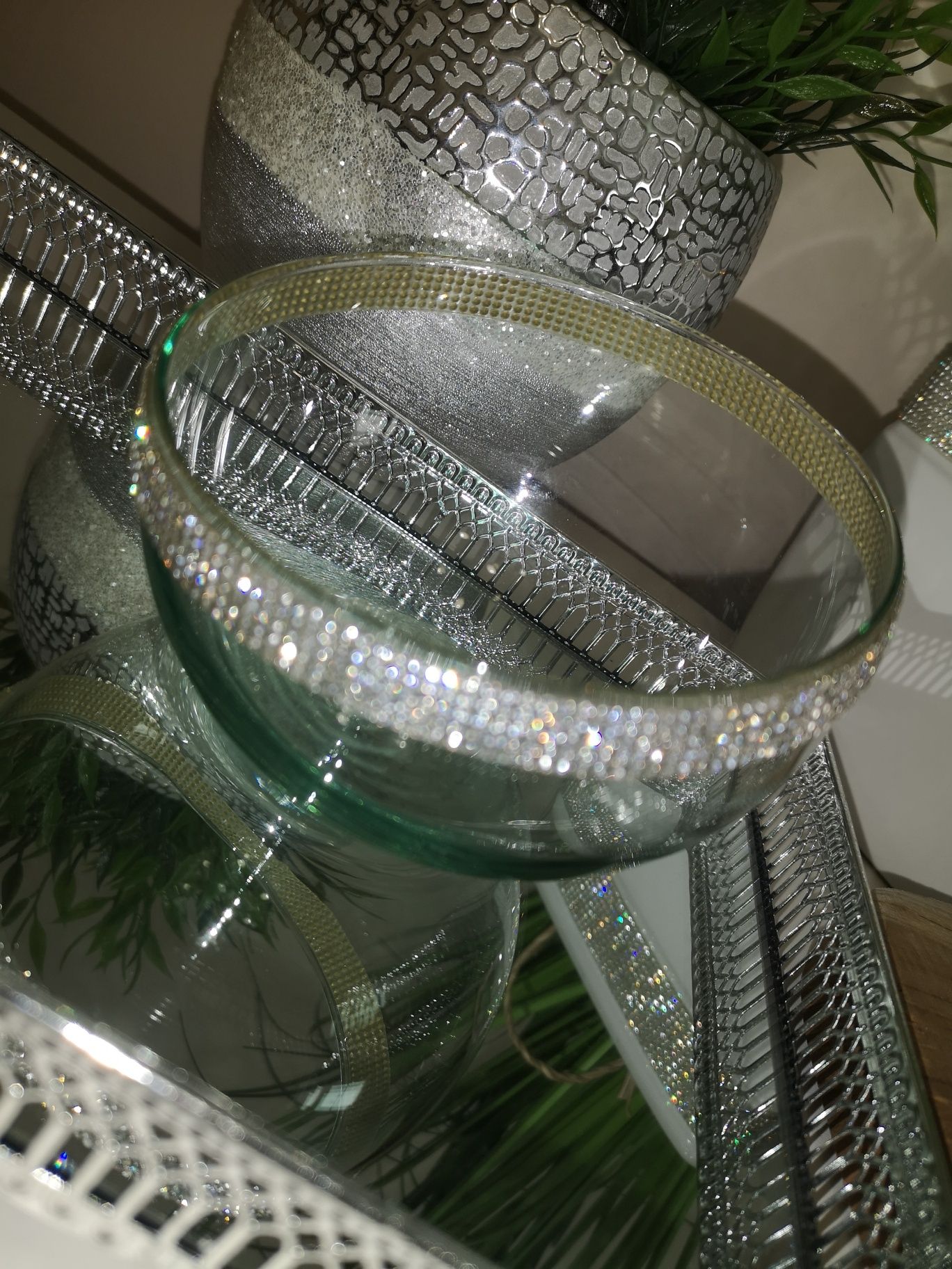 Asymetryczna miseczka szklana z cyrkoniami glamour