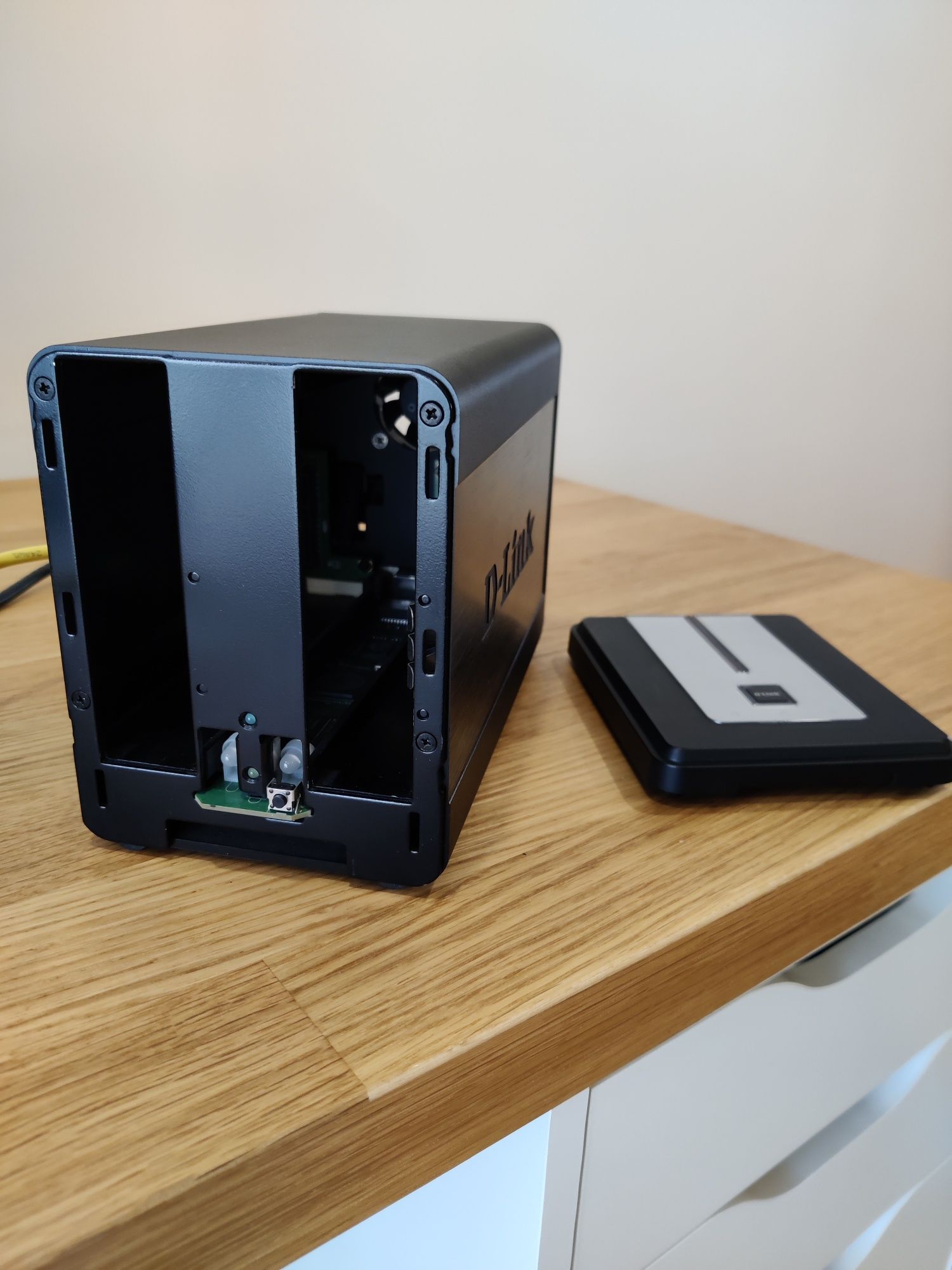 D-Link NAS de 2 Discos DNS-323 Storage Rede