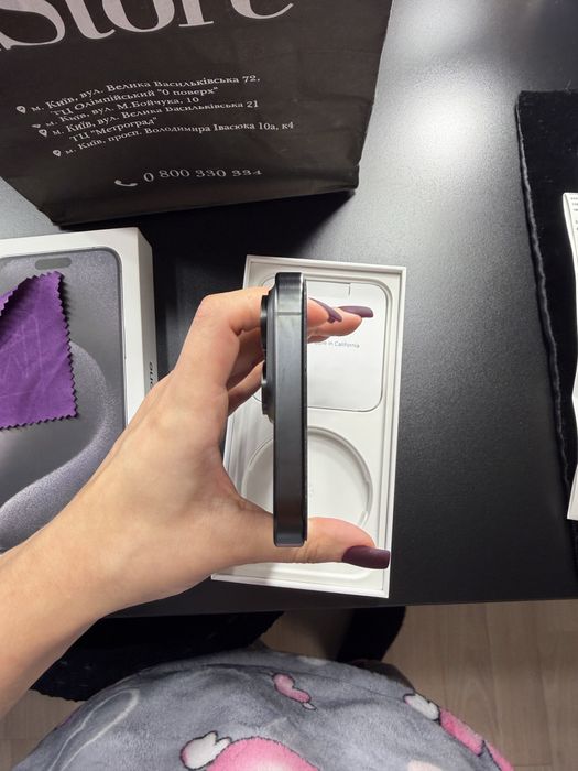 Продам Iphone 15 pro max 256GB