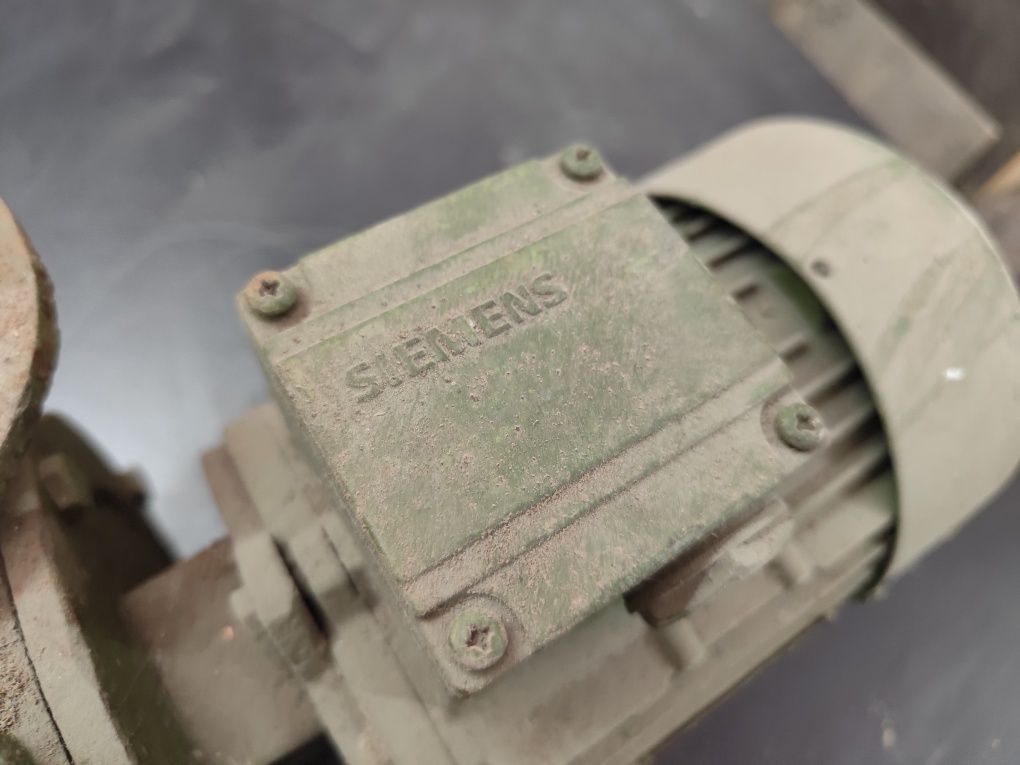 Motor Trifásico Siemens D91056