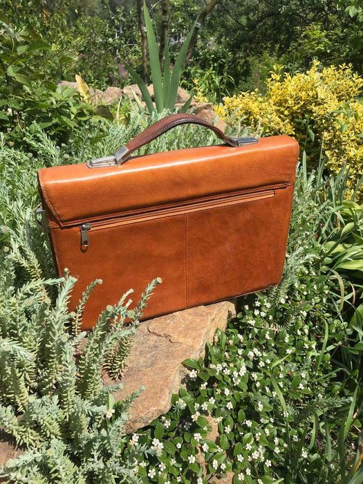 шкіряний портфель excelente  оригінальний