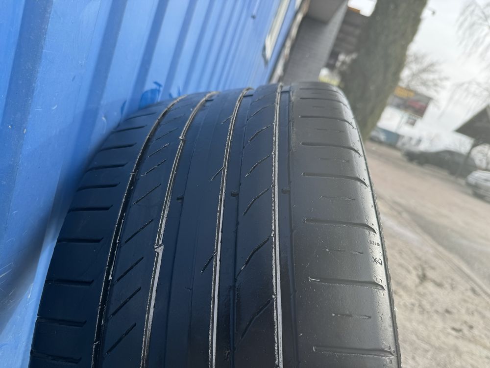 Резина, шини 225/40 R20 і 285/35R20