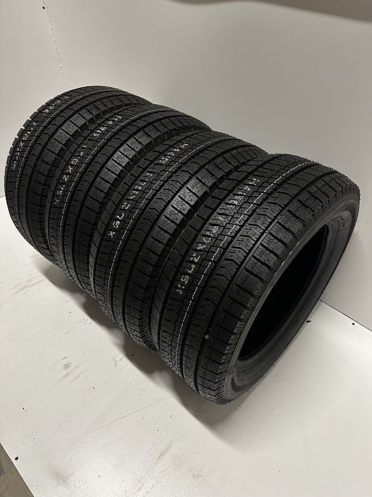 Bridgestone Blizzak Ice 215/55 R16