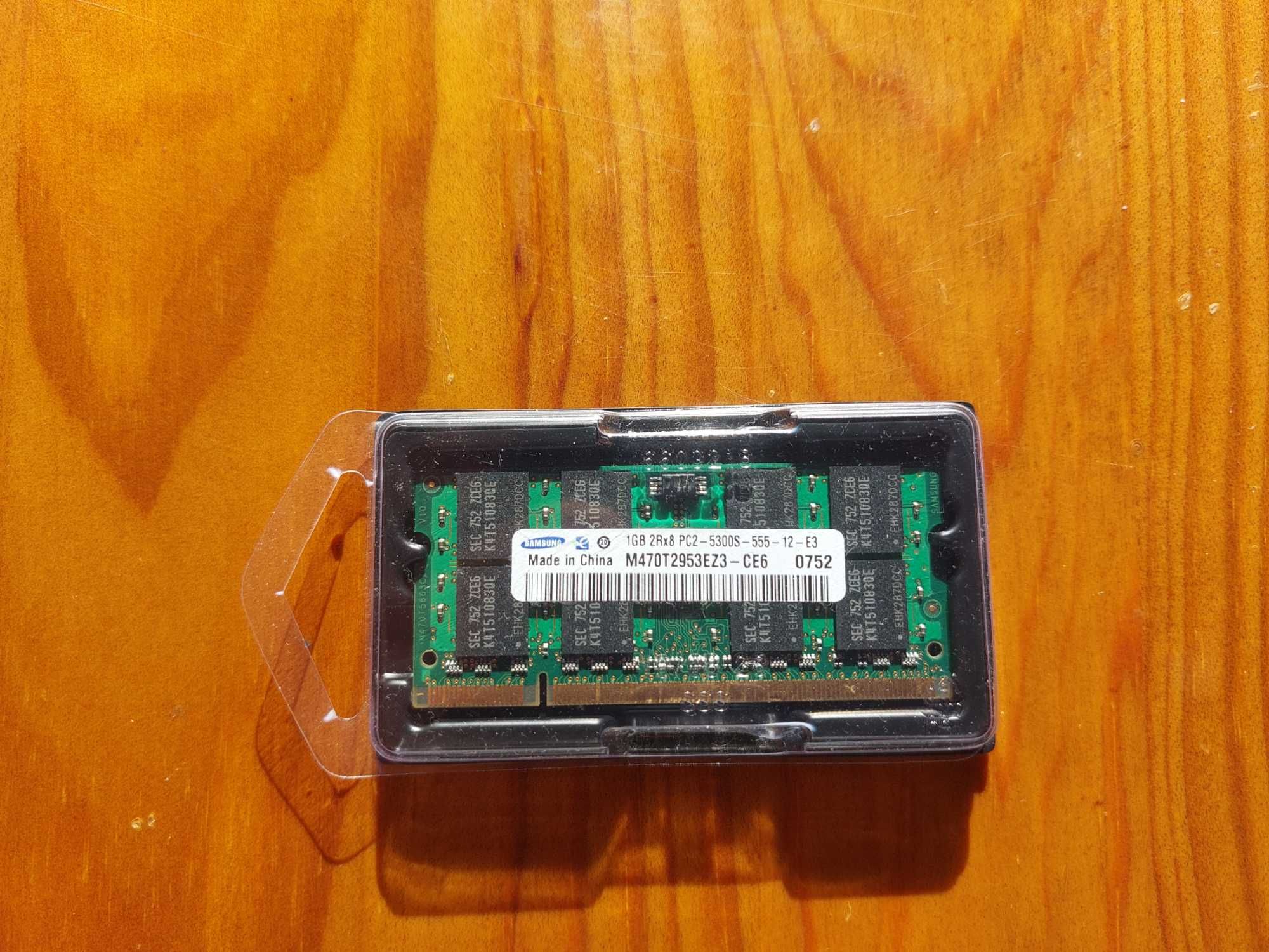 Memória RAM DIMM Samsung 1GB PC2-5300S