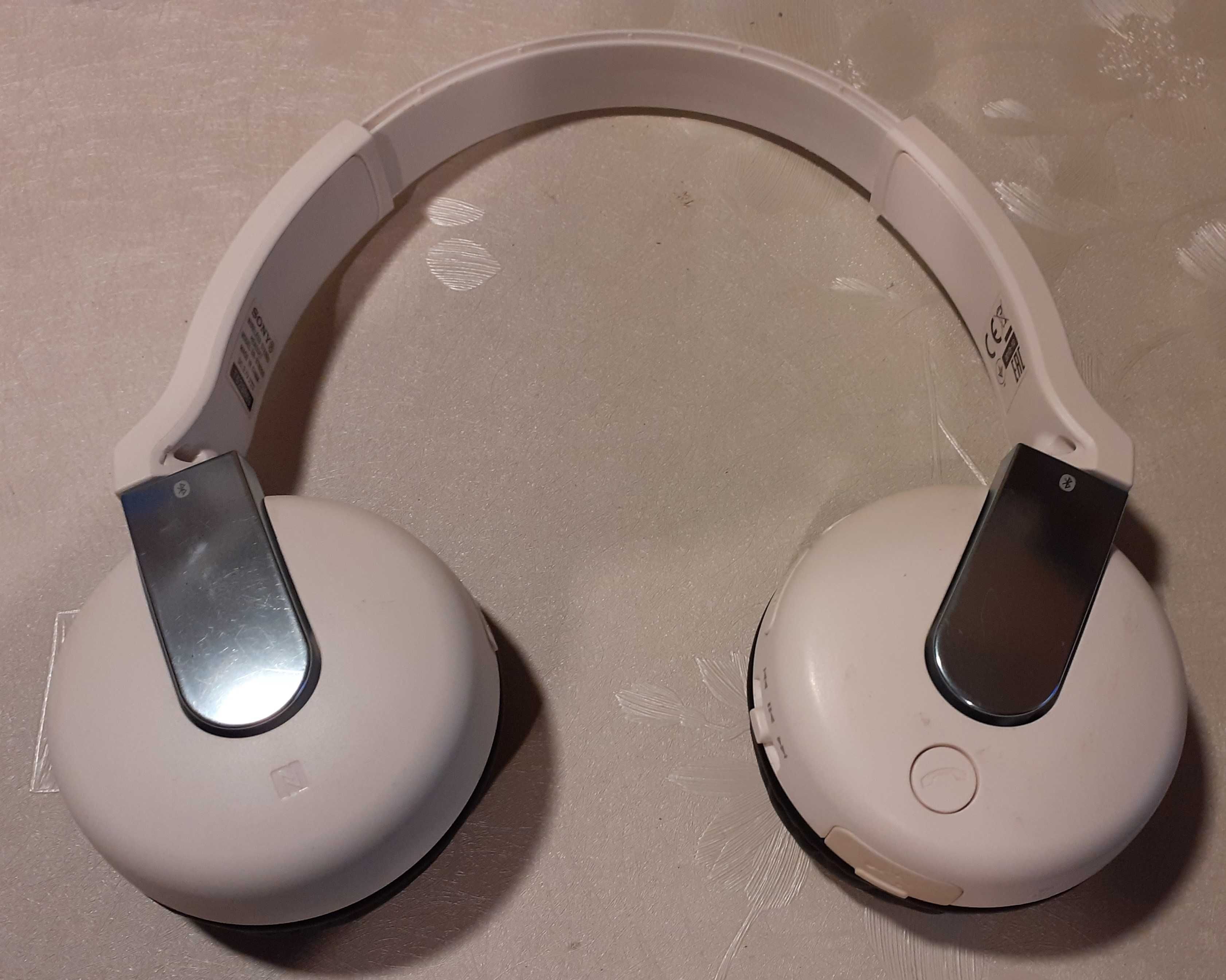 Słuchawki bezprzewodowe Sony DR-BTN200
